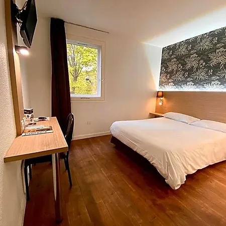 Hotel De Bordeaux 2*