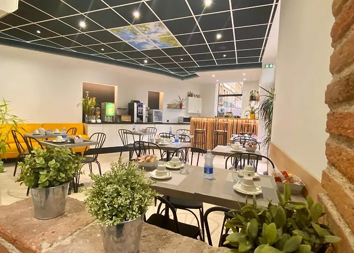 De Bordeaux Отель