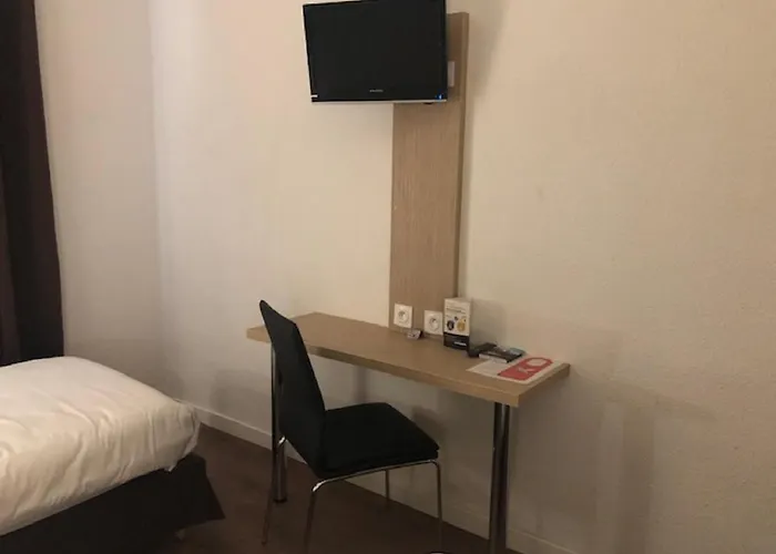 Отель De Bordeaux 2*