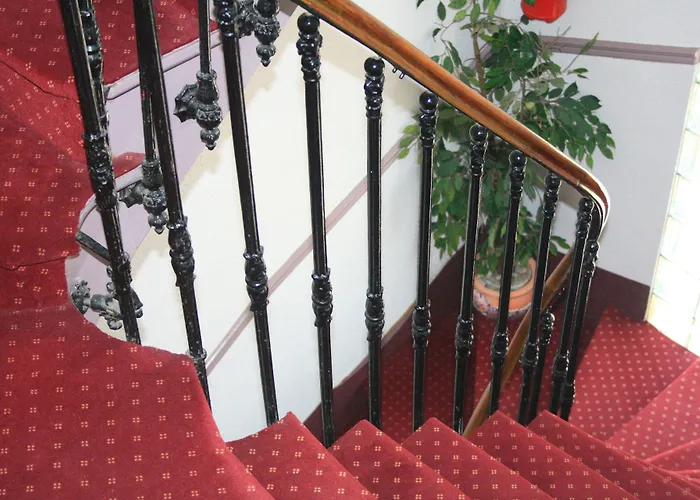 ドゥ ボルドー ホテル 2*