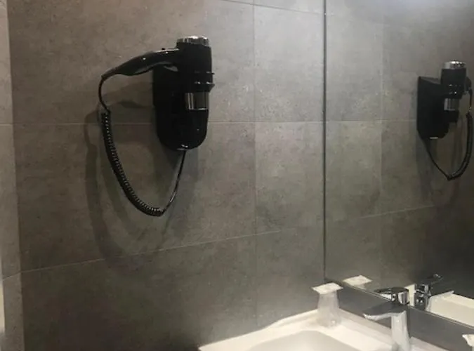 ドゥ ボルドー ホテル 2*